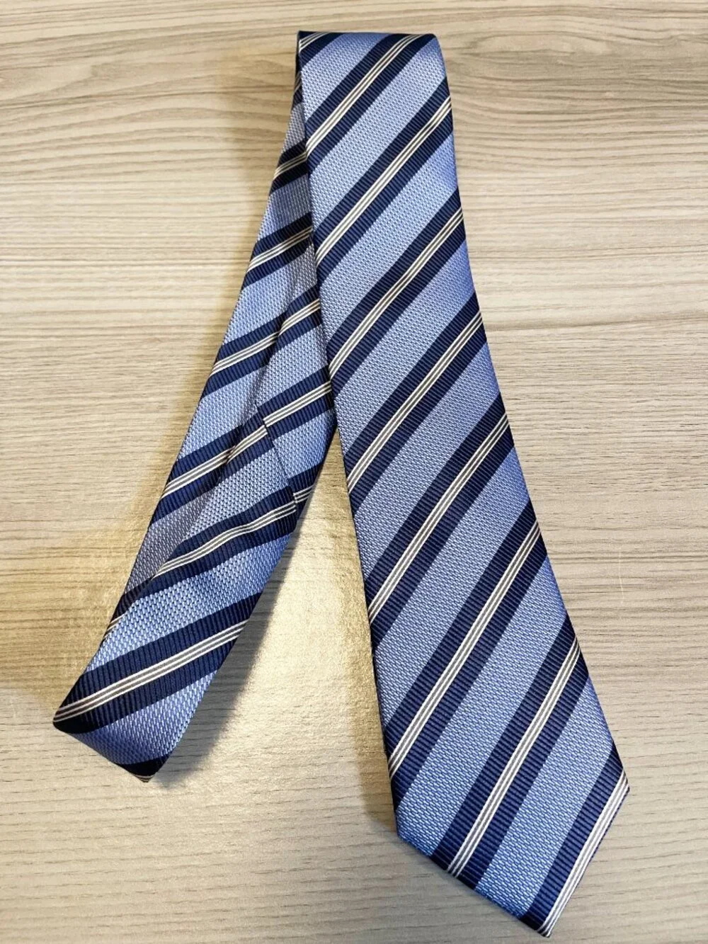 Nordstrom Men's Shop 100% Silk Blue Striped Tie Navy Light Blue White Classic